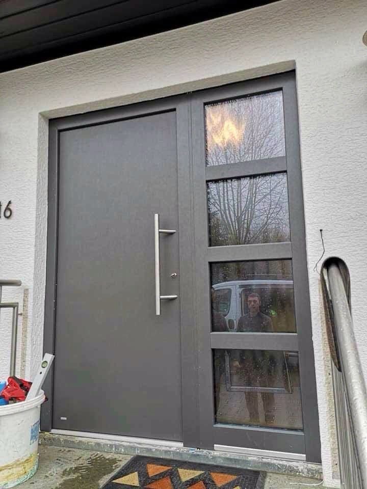 Haustürprojekt von Julian Laßner Bauelemente für Kunden in Garbsen
